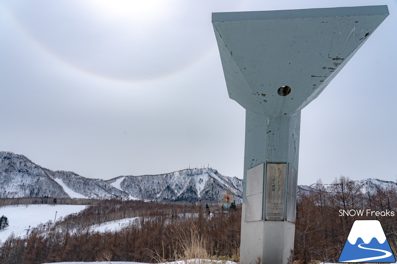 サッポロテイネ｜オリンピアゾーンは、3月31日で営業終了のはずですが…。まだまだ積雪たっぷりのゲレンデ。コンディション良好です！